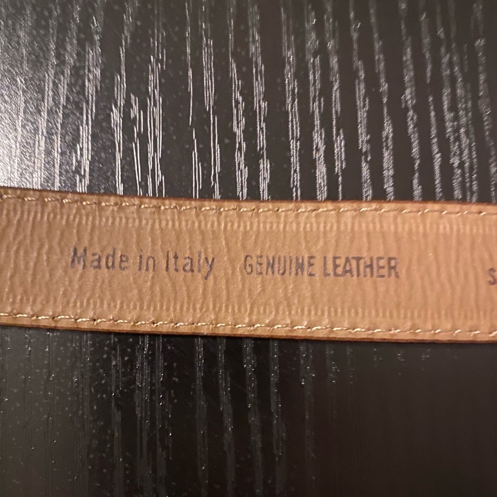 DKNY Vintage brown leather belt size small.   Made in Italy - Picture 5 of 5